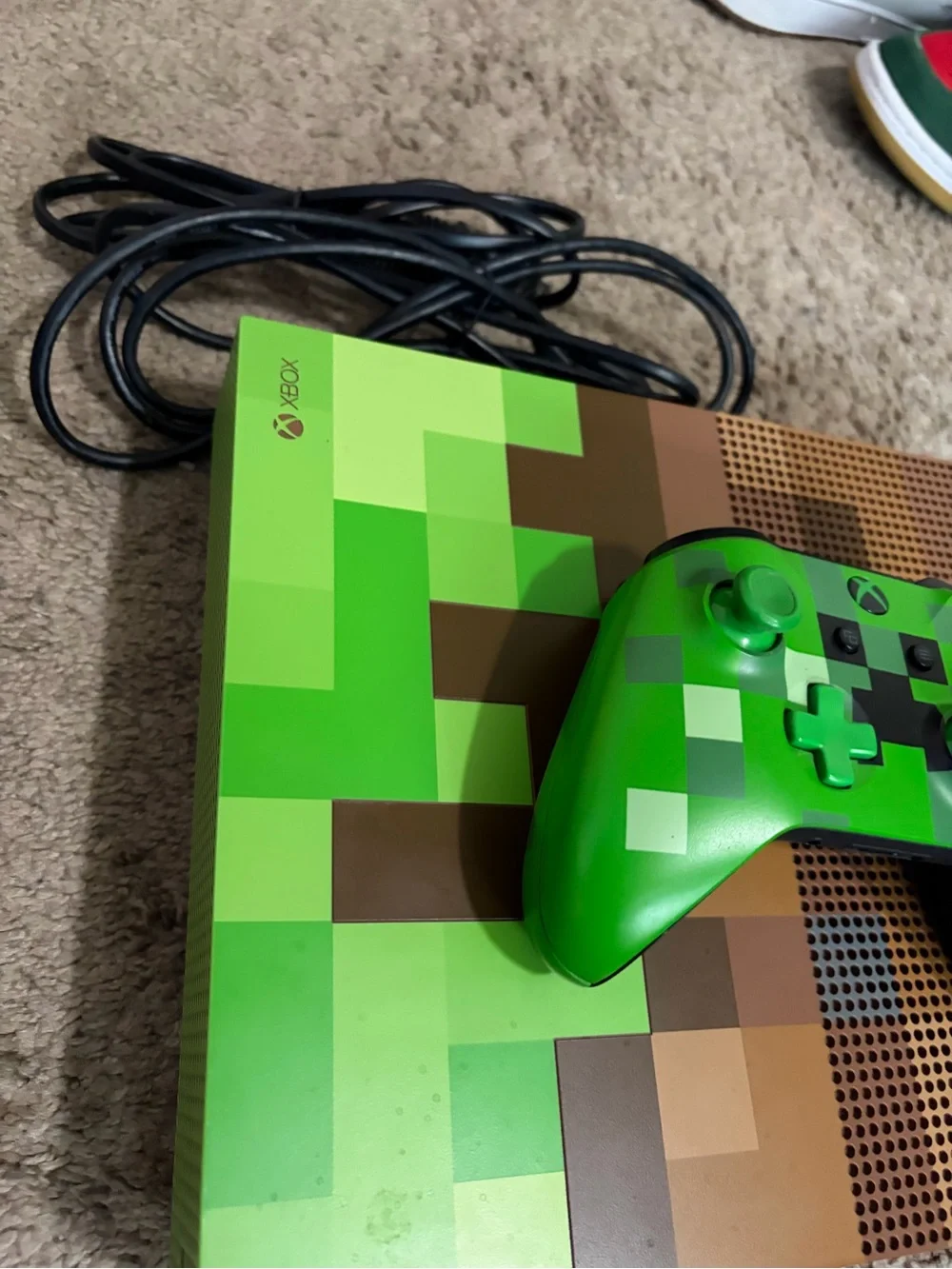 Xbox One S Minecraft Edition Wireless Controller Bundle